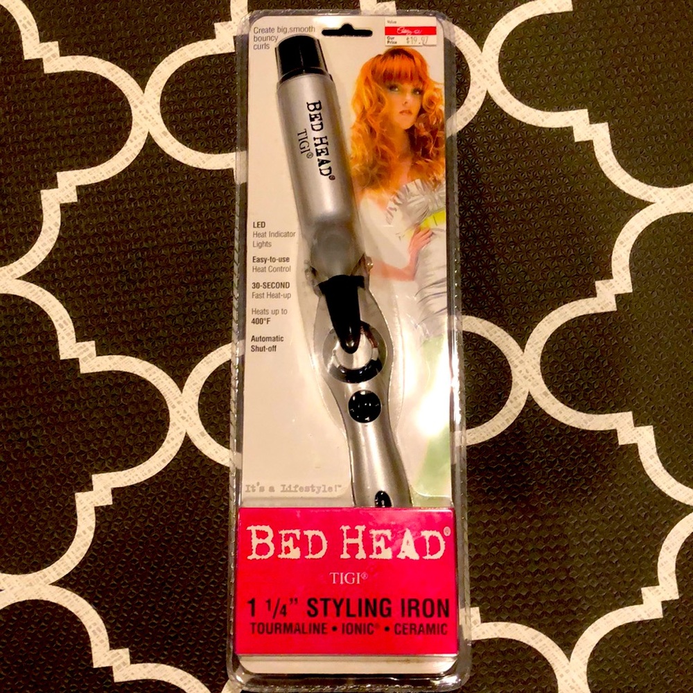 NWT Bedhead 1 1/4” Styling curling iron